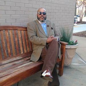 Meet your Posher, Lowell